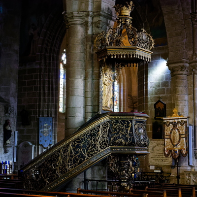 Basilique Notre-Dame du Roncier - Chaire
