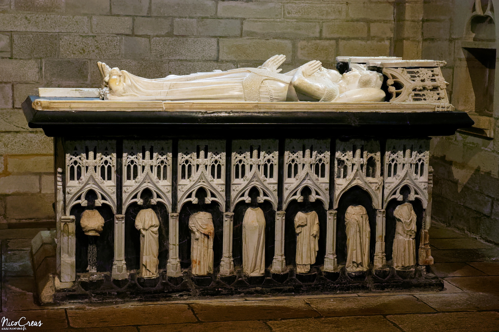 Basilique Notre-Dame du Roncier - Gisants d'Olivier V de Clisson et Marguerite de Rohan - _DSC2877_DxO copie.jpg